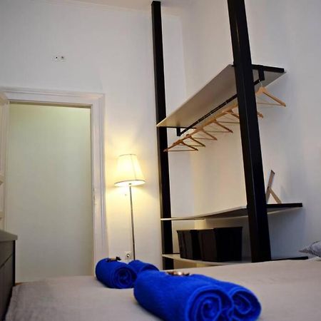Central Budapest Apartment In Historical Building With Free Private Parking Eksteriør bilde