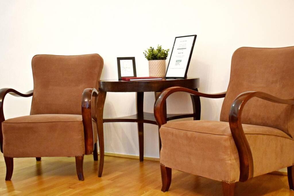 Central Budapest Apartment In Historical Building With Free Private Parking Eksteriør bilde