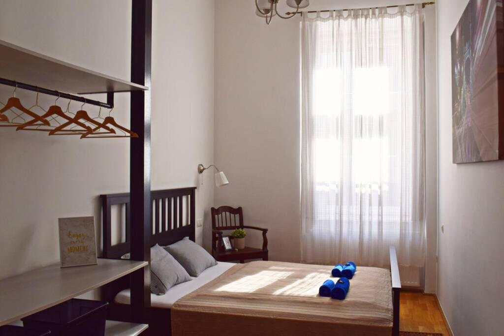 Central Budapest Apartment In Historical Building With Free Private Parking Eksteriør bilde